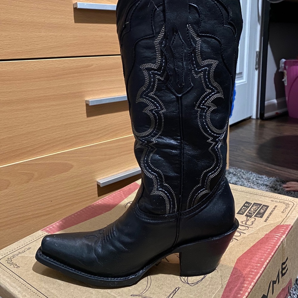 Girl cowboy boots